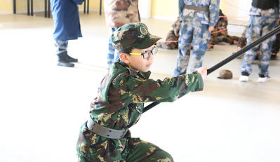 中小学生参加军事冬令营会不会影响学习