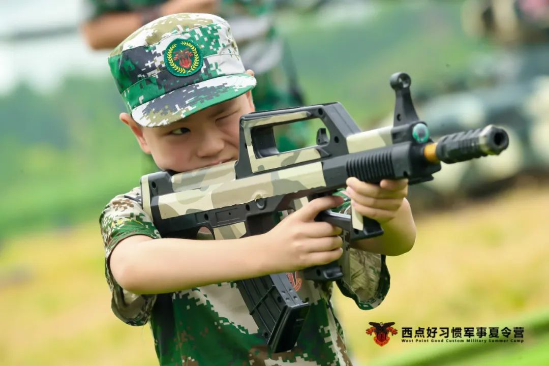 这个暑假，到底是谁家的娃在偷偷的茁壮成长？,上海西点军事夏令营