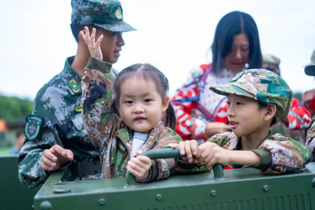 周末半日营免费、免费、免费预定！真人CS、装甲车、射击打靶免费玩！