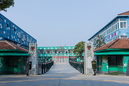 夏令营直属军训基地