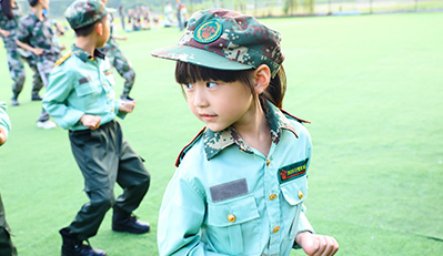 如何选择正规的秋令营机构
