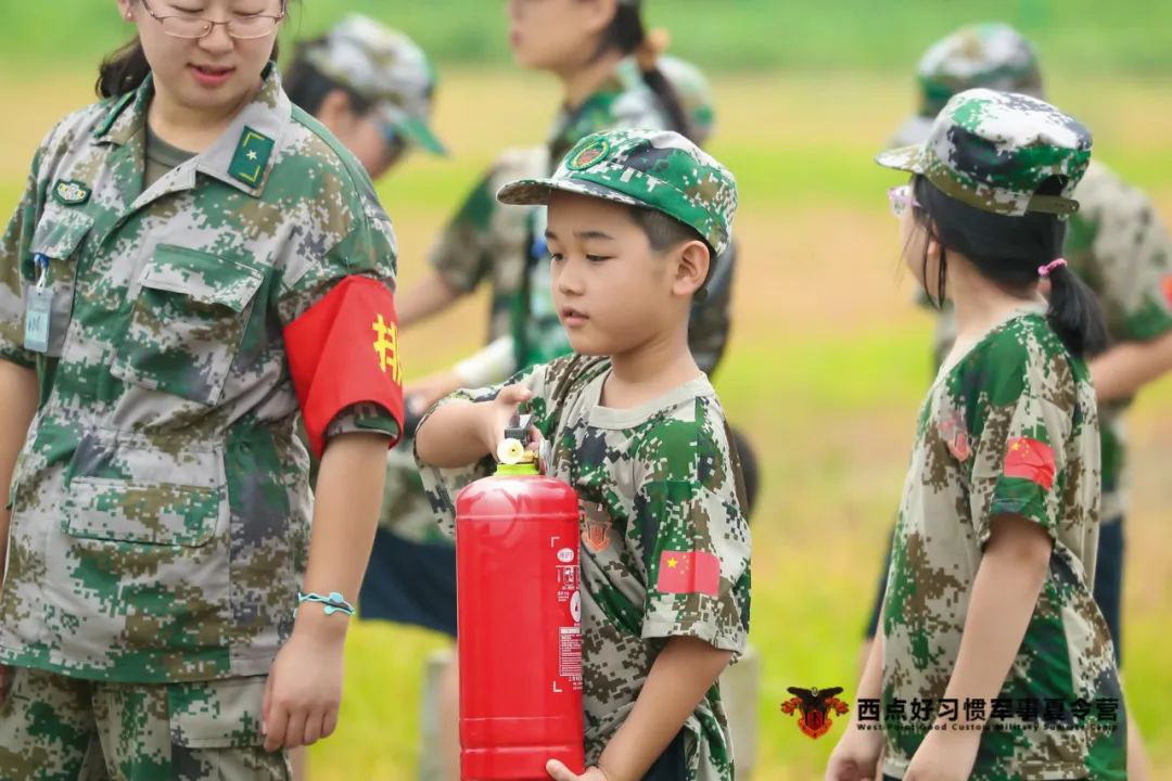 这个暑假，到底是谁家的娃在偷偷的茁壮成长？,上海西点军事夏令营