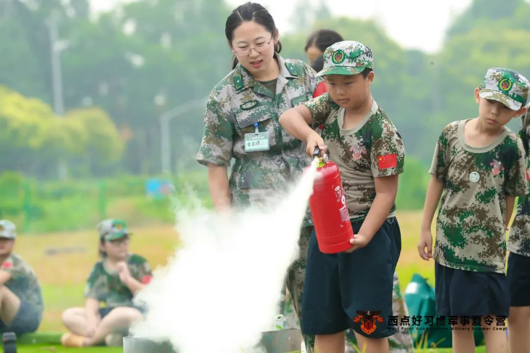 这个暑假，到底是谁家的娃在偷偷的茁壮成长？,上海西点军事夏令营