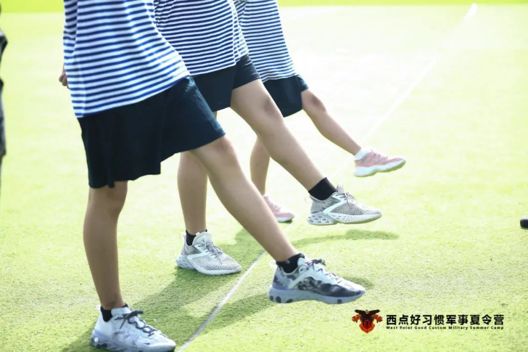不来看看孩子们夏令营的精彩照片吗？,上海西点军事夏令营
