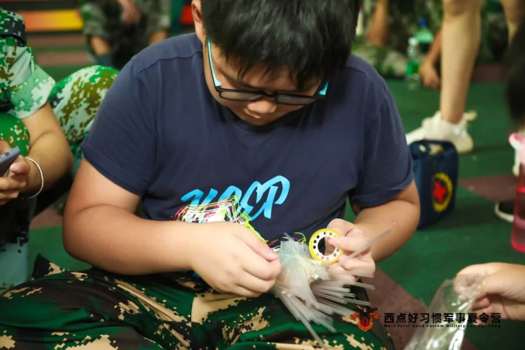 不来看看孩子们夏令营的精彩照片吗？,上海西点军事夏令营