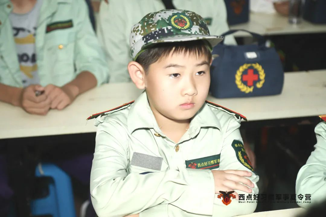 台风暴雨也浇灭不了小战士训练好习惯的热情！,上海西点好习惯军事夏令营