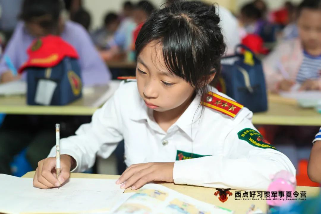 台风暴雨也浇灭不了小战士训练好习惯的热情！,上海西点好习惯军事夏令营