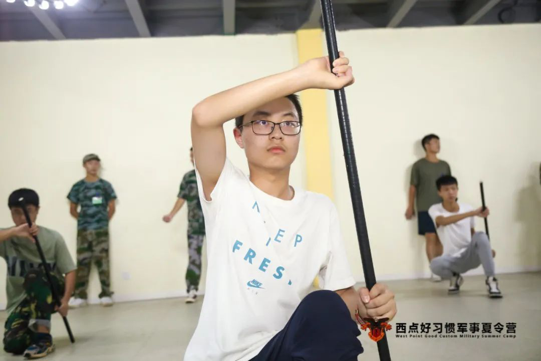 台风暴雨也浇灭不了小战士训练好习惯的热情！,上海西点好习惯军事夏令营
