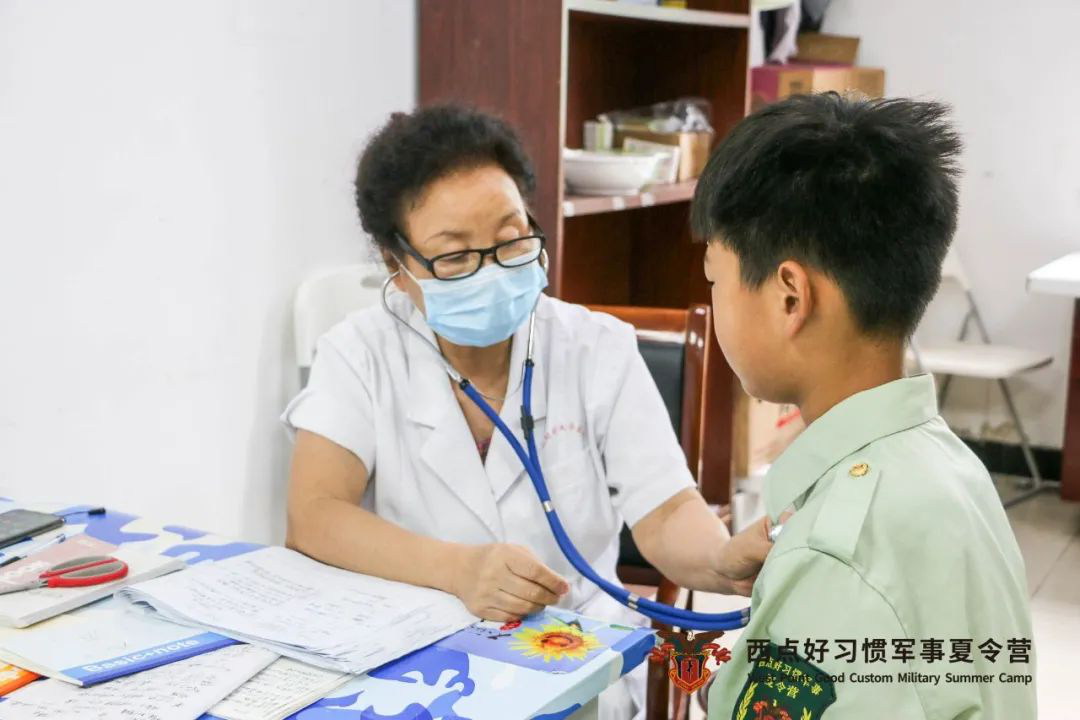 台风暴雨也浇灭不了小战士训练好习惯的热情！,上海西点好习惯军事夏令营