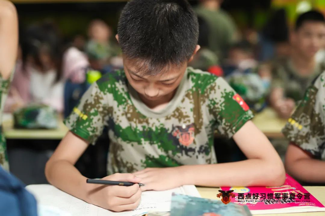 台风暴雨也浇灭不了小战士训练好习惯的热情！,上海西点好习惯军事夏令营