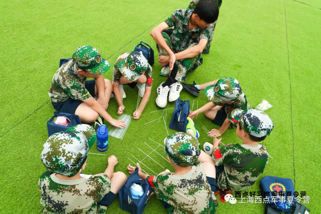 和同学不一样的假期生活,上海西点好习惯军事夏令营