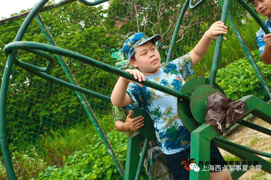 和同学不一样的假期生活,上海西点好习惯军事夏令营