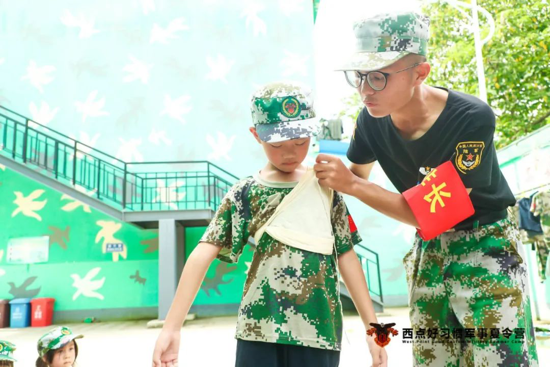 这个夏天，我们迎骄阳，让汗水尽情流淌！,上海西点好习惯军事夏令营这个夏天，我们迎骄阳，让汗水尽情流淌！,上海西点好习惯军事夏令营