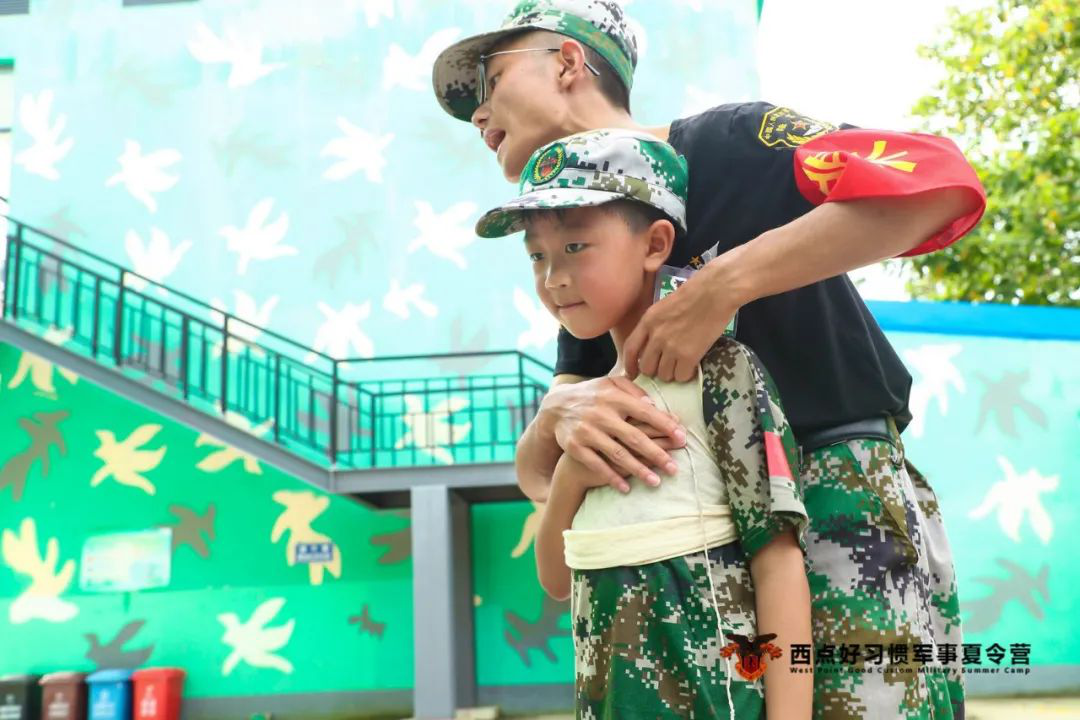 这个夏天，我们迎骄阳，让汗水尽情流淌！,上海西点好习惯军事夏令营这个夏天，我们迎骄阳，让汗水尽情流淌！,上海西点好习惯军事夏令营