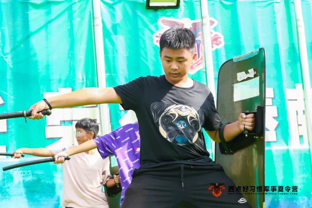 这个夏天，我们迎骄阳，让汗水尽情流淌！,上海西点好习惯军事夏令营