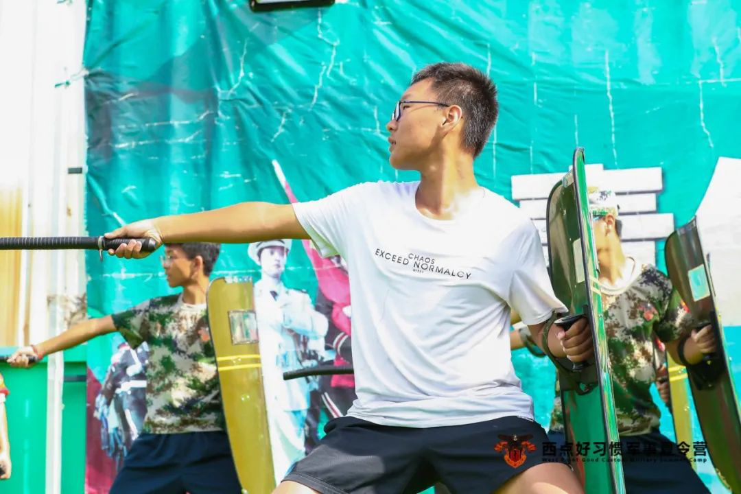 这个夏天，我们迎骄阳，让汗水尽情流淌！,上海西点好习惯军事夏令营