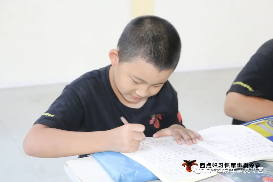 第七期夏令营进入了第三天,上海西点好习惯军事夏令营