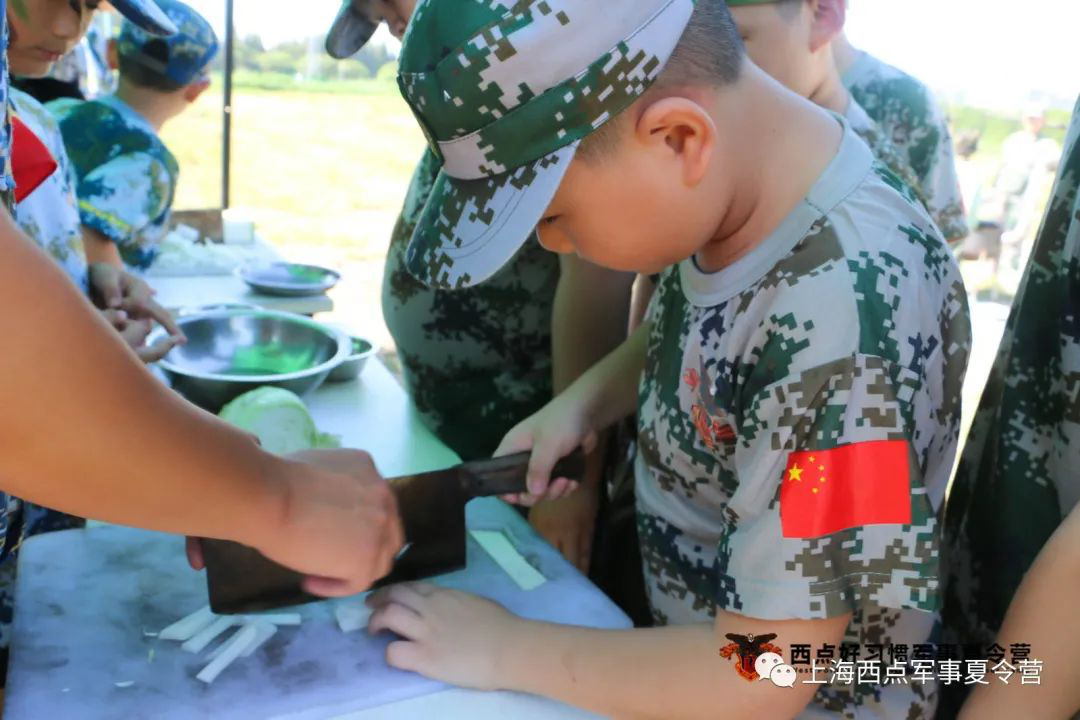 第七期夏令营进入了第三天,上海西点好习惯军事夏令营