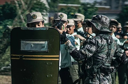 为什么要参加军事冬令营,上海冬令营,上海西点军校,西点好习惯军事冬令营